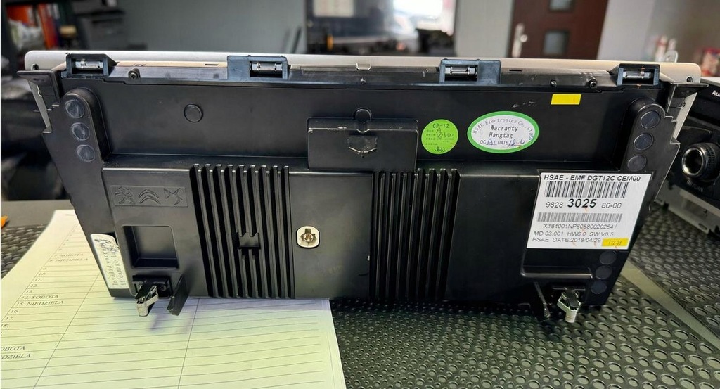 фото №4, Дисплей экран lcd радио citroen ds7 9828302580