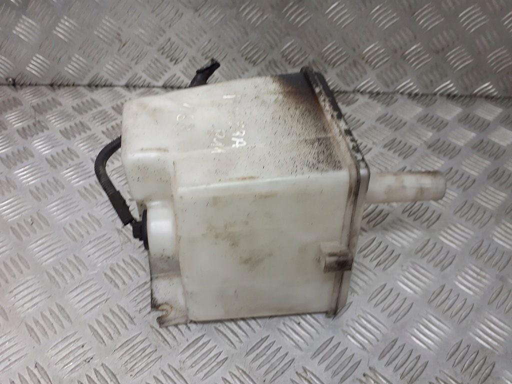 фото №5, Бачок омывателя nissan primera p11