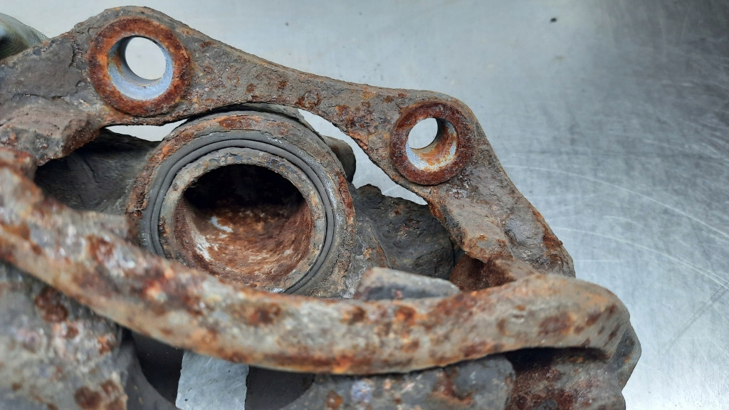 фото №5, Супорт гальмівний перед правий peugeot 206 kombi 1.4b 03r