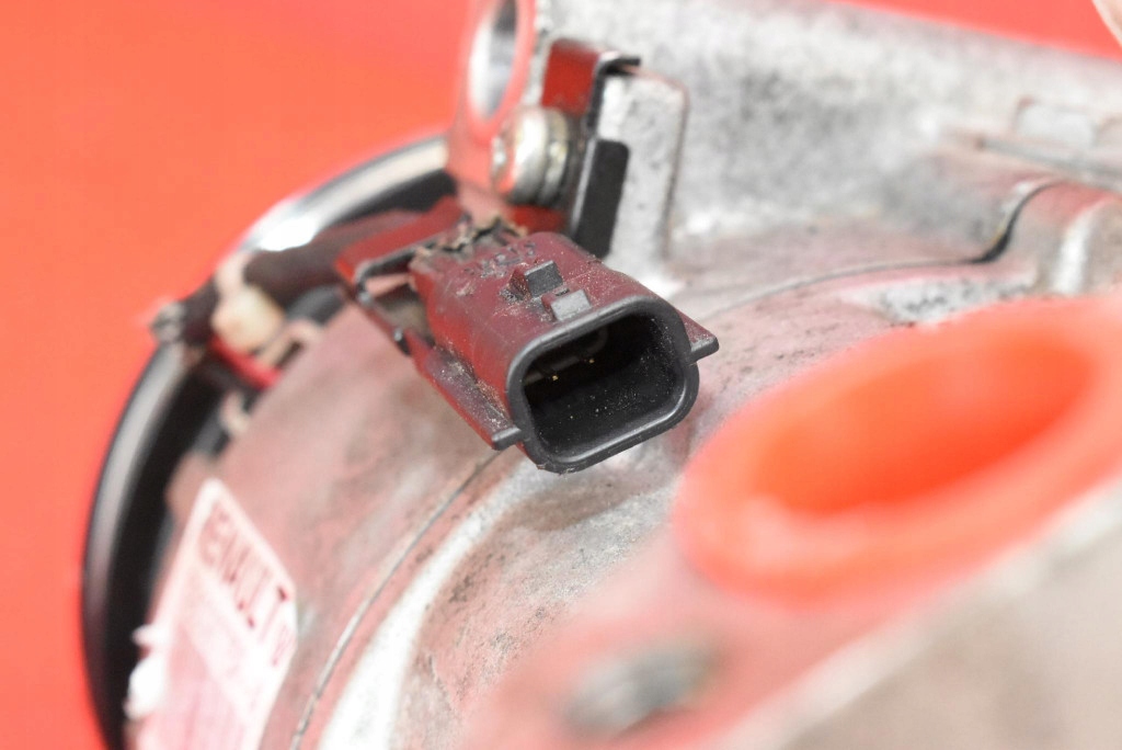 фото №7, Компрессор насос кондиционера 926006775r dacia logan ii 1.2 16v 75 km 13-16