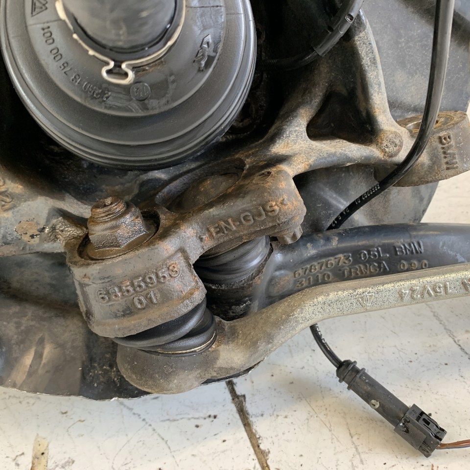 Подвеска перед левое поворотный кулак приводной вал амортизатор bmw x3 f25 рестайлинг  3.0d 14r Недорого