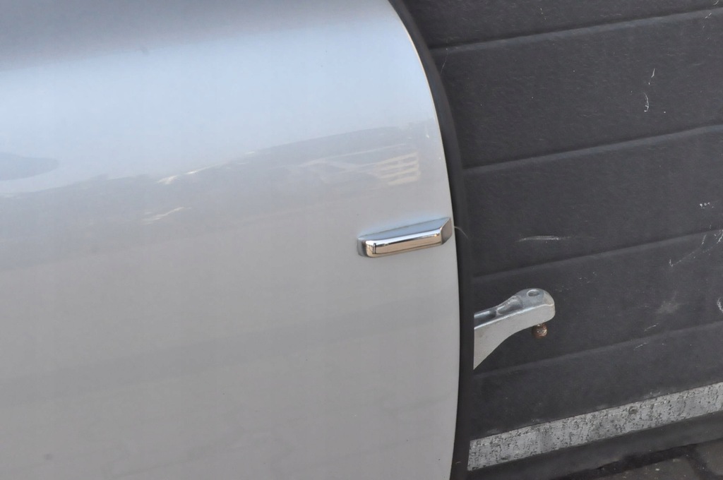 фото №10, Aston martin db9 дверь правый перед передние