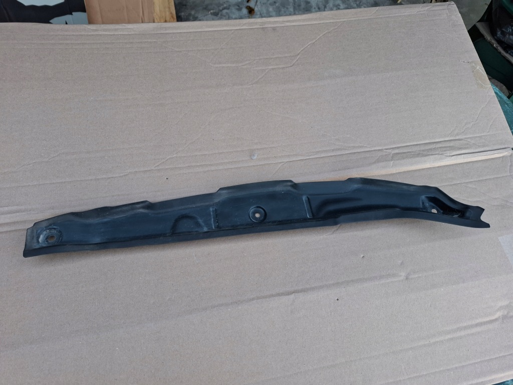 фото №1, Audi a6 c8 защита крыла левая 4k0821111