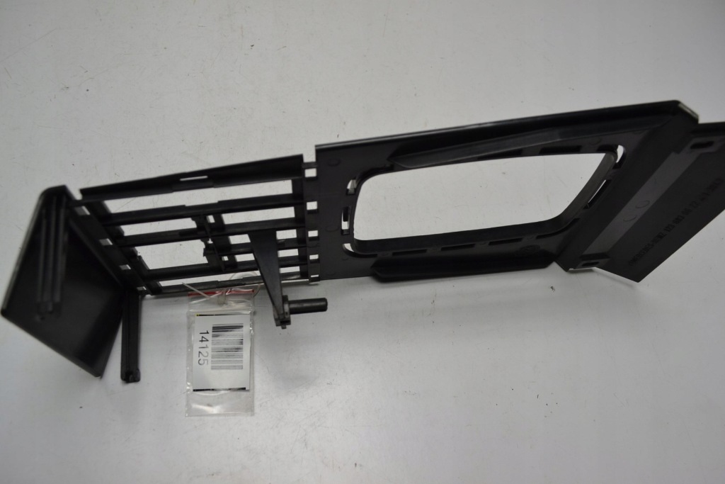 фото №13, Mercedes w123 туннель средний накладка рычаг переключения передач