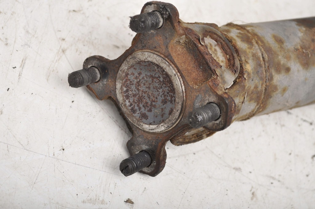 фото №6, Bmw 6 e24 635 3.5 wał приводной