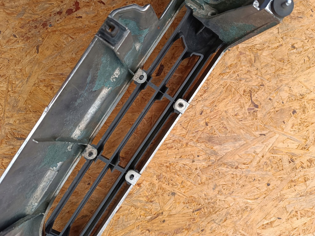 фото №15, Решітка решітка радіатора решітка радіатора бампера перед subaru legacy ii 1994- оригінал