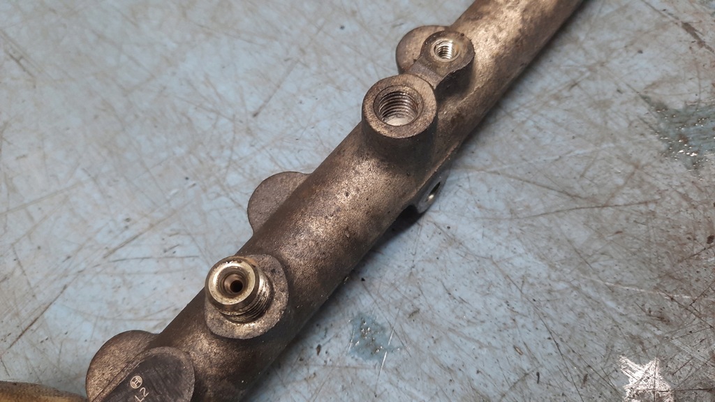 фото №5, Молдинг впрыскная 0445214017 peugeot 807 2.2 hdi