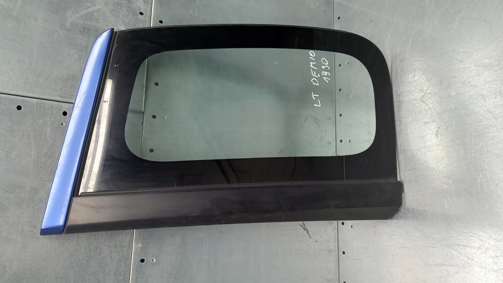 фото №1, Стекло кузовная левая mazda demio 03r 5d