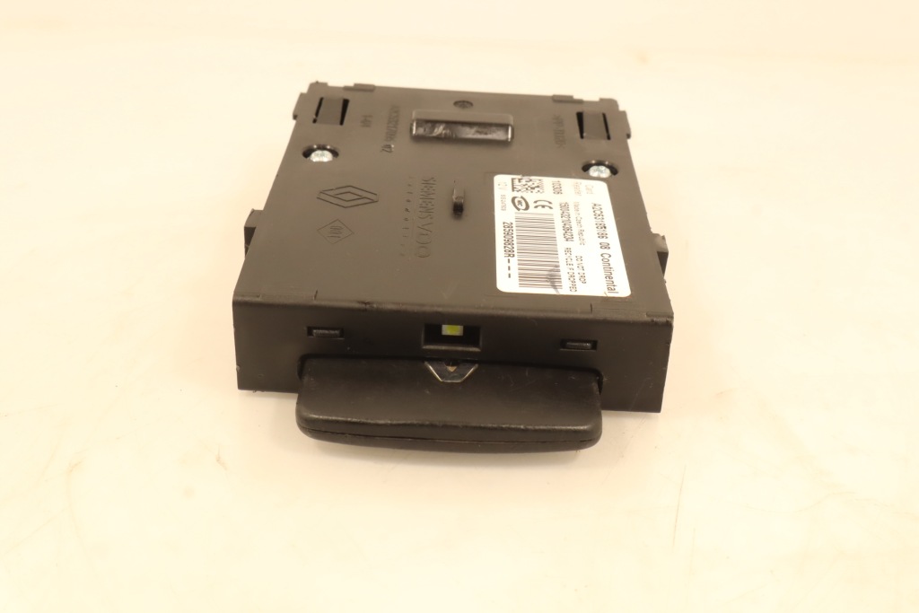 Считыватель карта карта renault fluence 1.5dci Недорого