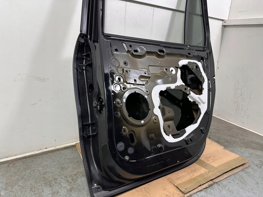 фото №8, Citroen c4 spacetourer 2018 задняя сторона правая дверь