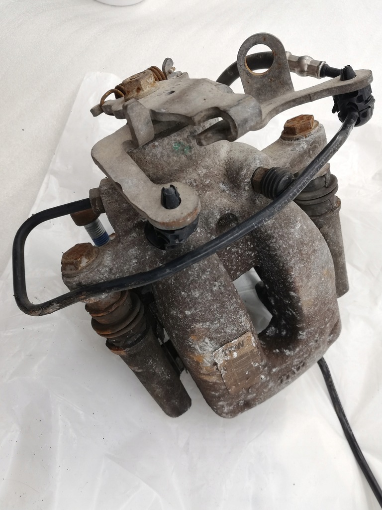 фото №6, Супорт гальмівний правий задня citroen berlingo ii peugeot partner ii od 2008