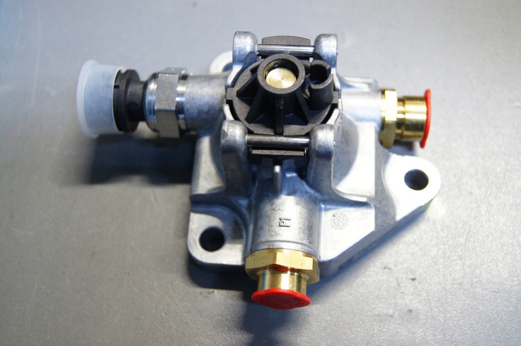 Купити Клапан гальма двигуна veb volvo fh , 23490058