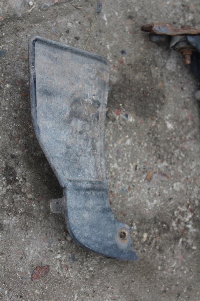 фото №14, Бризковик правий lub лівий задня захист поріг corolla verso ii