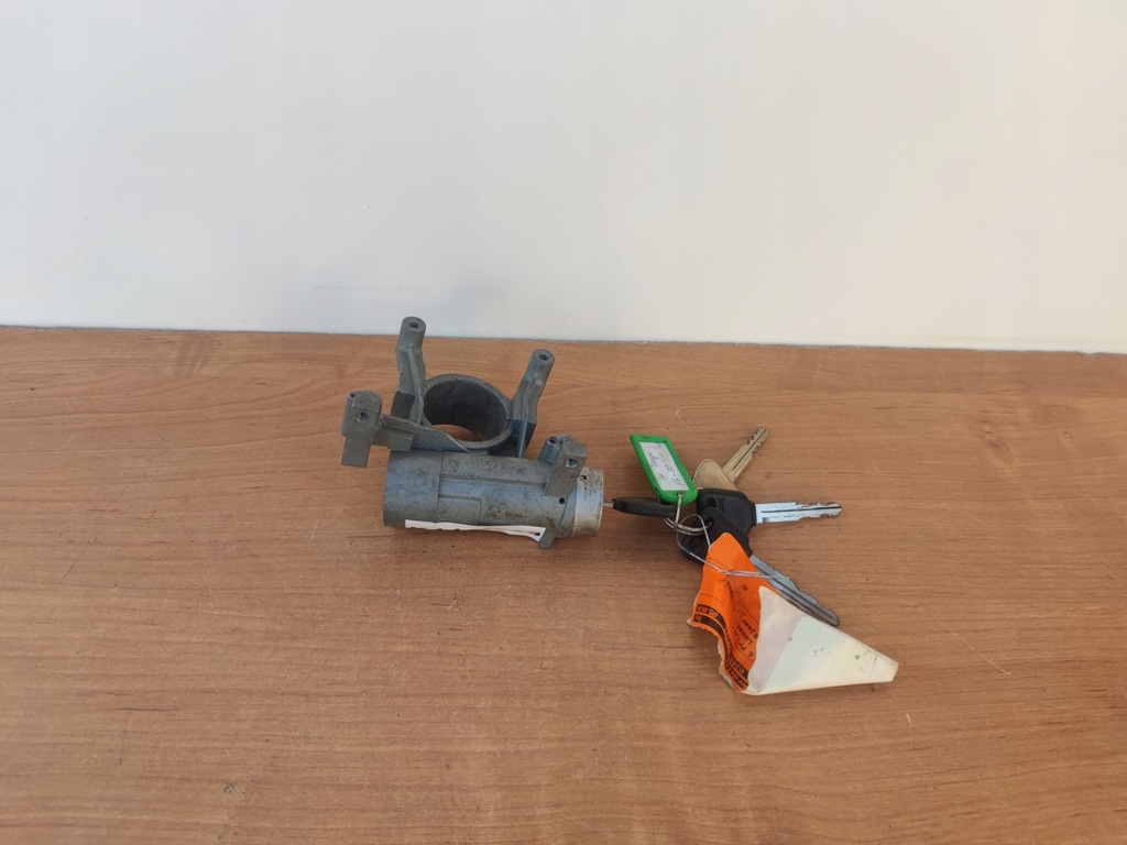 фото №2, Hyundai scoupe 1.5b замок зажигания ключи 1990 rok