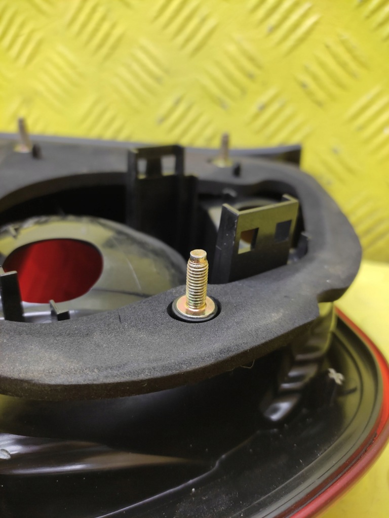 фото №4, Seat toledo ii sedan лампа левый задняя