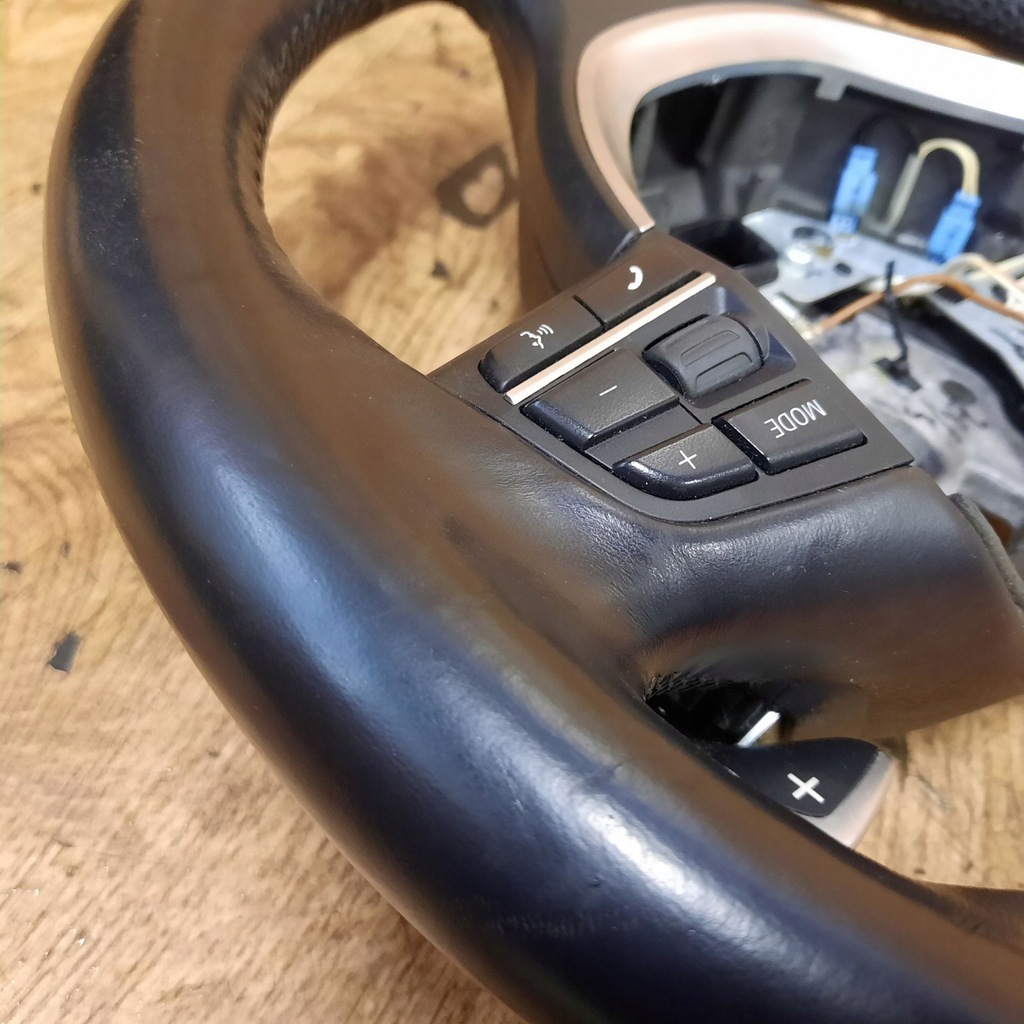 фото №8, Bmw f10 f11 повітропровід sport мультифункція пелюстки перемикання