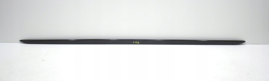 Купить Audi a4 b9 8w0 s line правый  порог накладка  порог оригинал  8w0853932