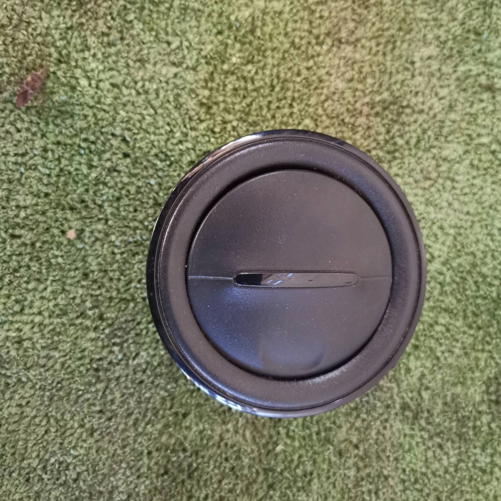 Купить Dacia sandero ii решётка обдув панели консоли 687607797r