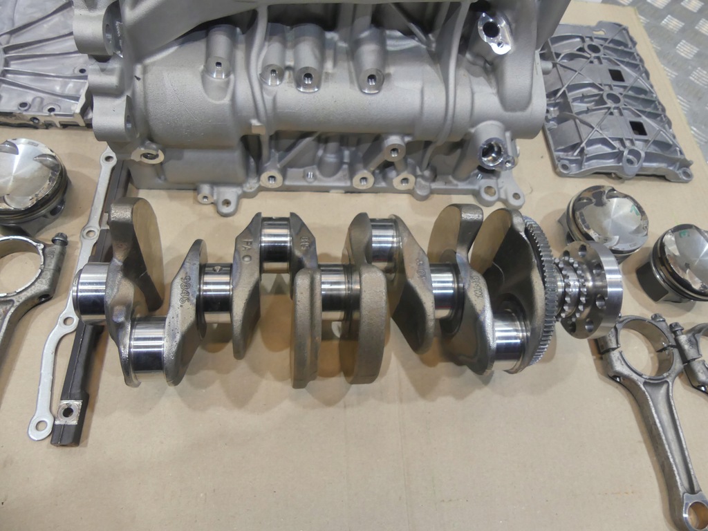 фото №8, Bmw f70 f74 f78 u06 u11 u12 блок двигуна b48a20s wał колінчастий