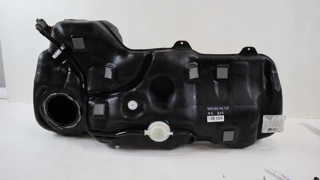 фото №8, Volvo xc40 1.5 t3 бак пального 32203705