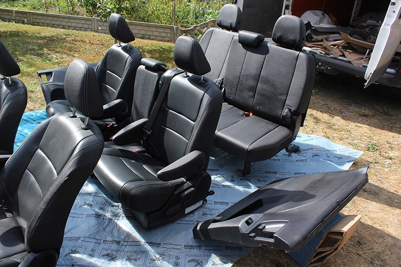 фото №16, Toyota sienna 2016 сиденья комплект кожа czarna igł