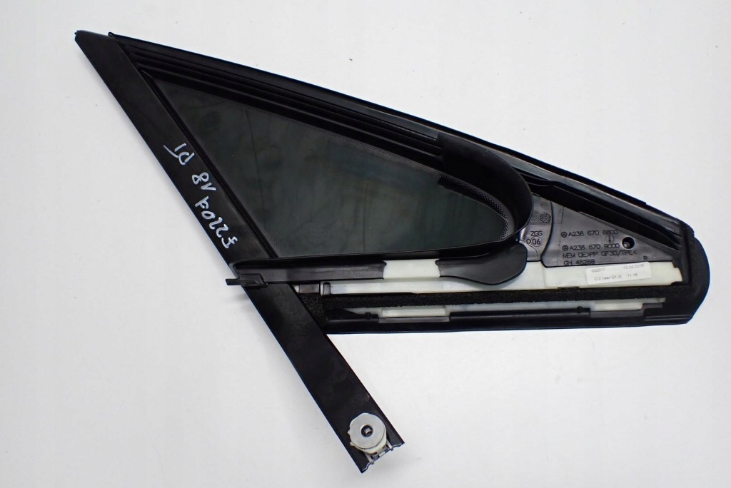 Стекло треугольник дверь правый задний  mercedes e-klasa c238 coupe 18r Цена
