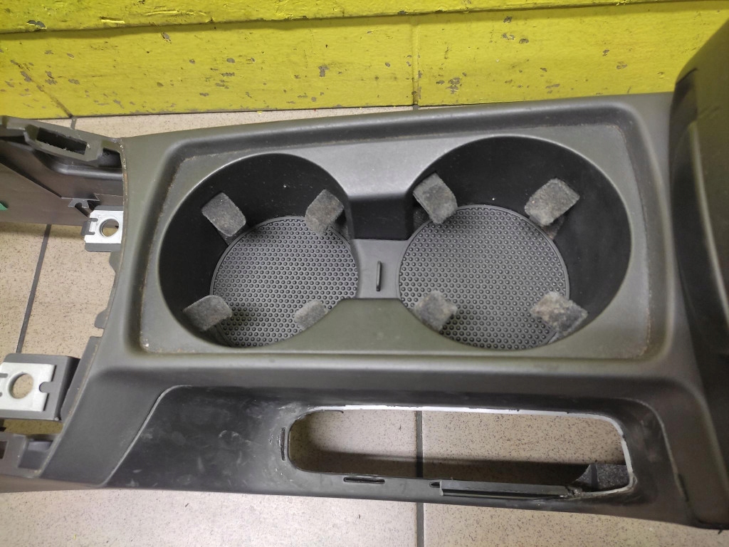 фото №7, Volvo s40 ii туннель средний подлокотник 8687407