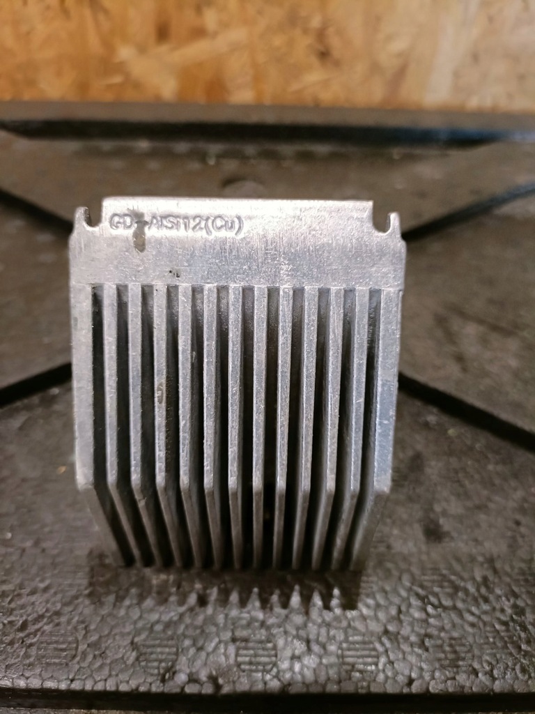 фото №1, Резистор 5hl351321281 audi a2