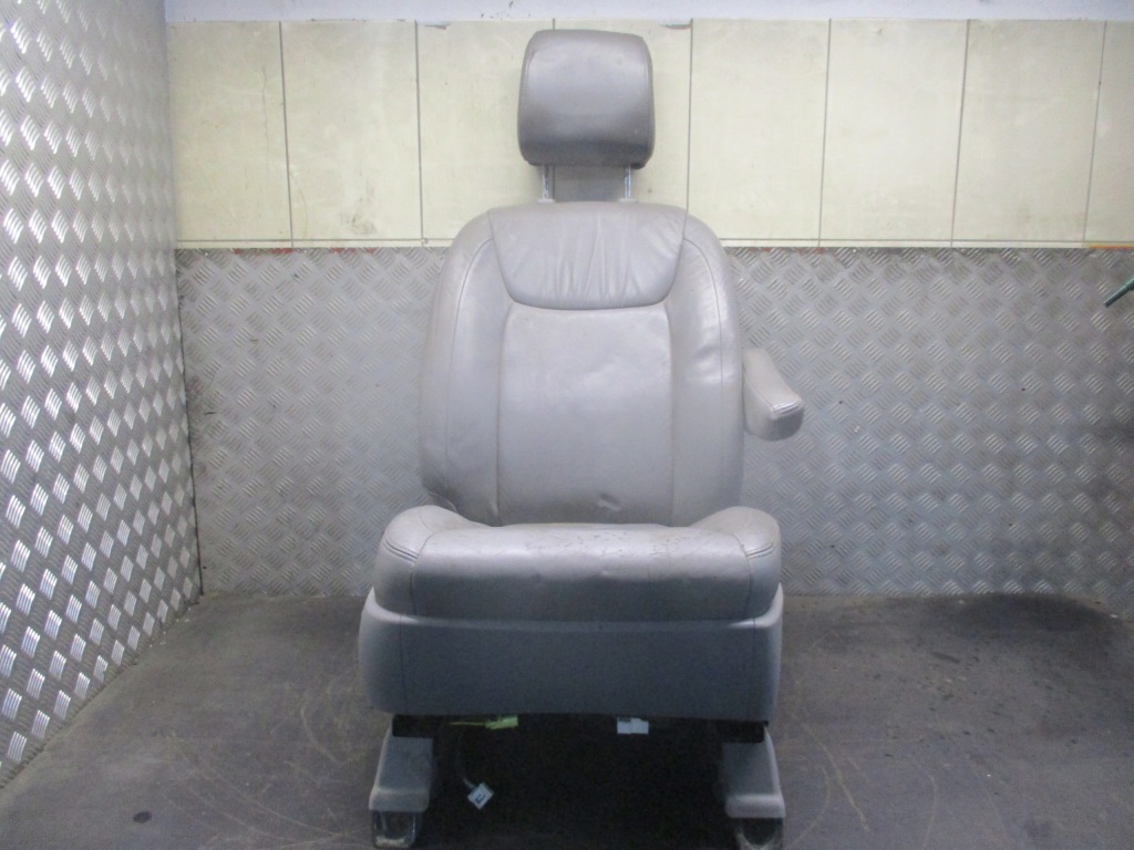 фото №1, Сидіння правий toyota sienna 03-10r