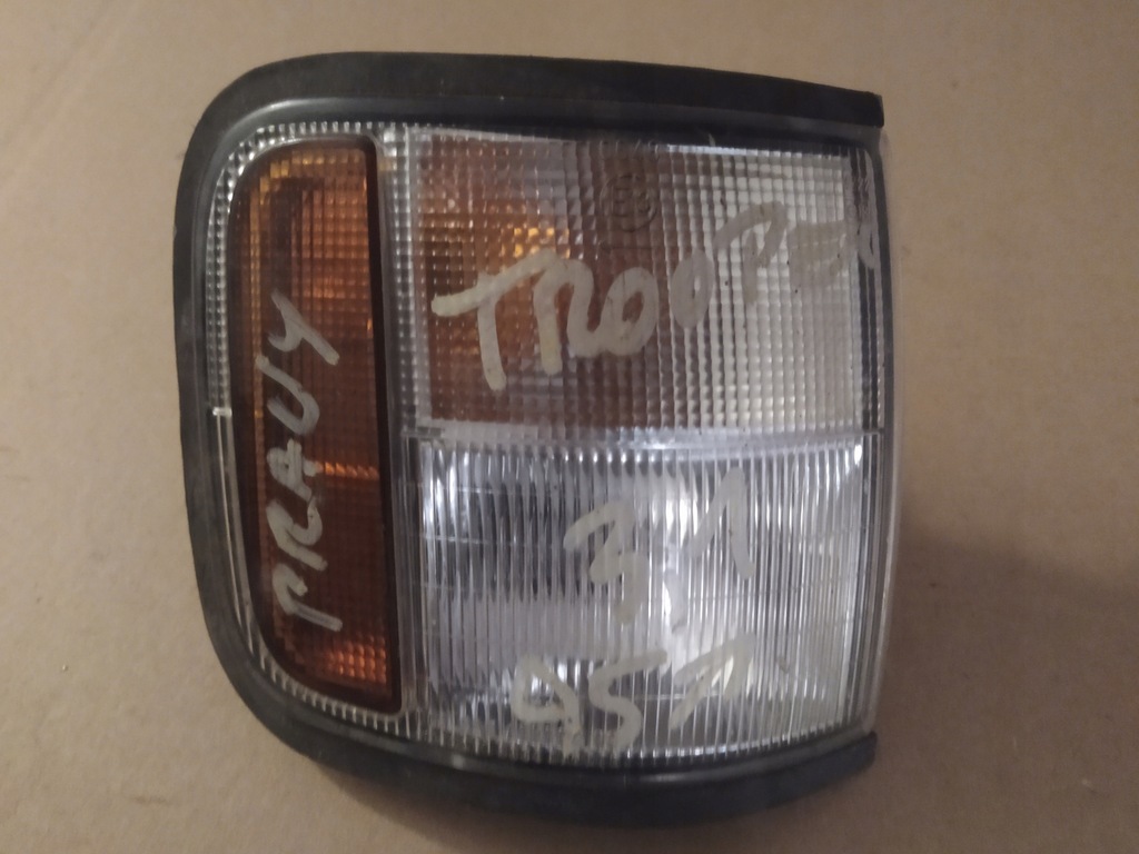 фото №1, Isuzu trooper 95- лампа передня права