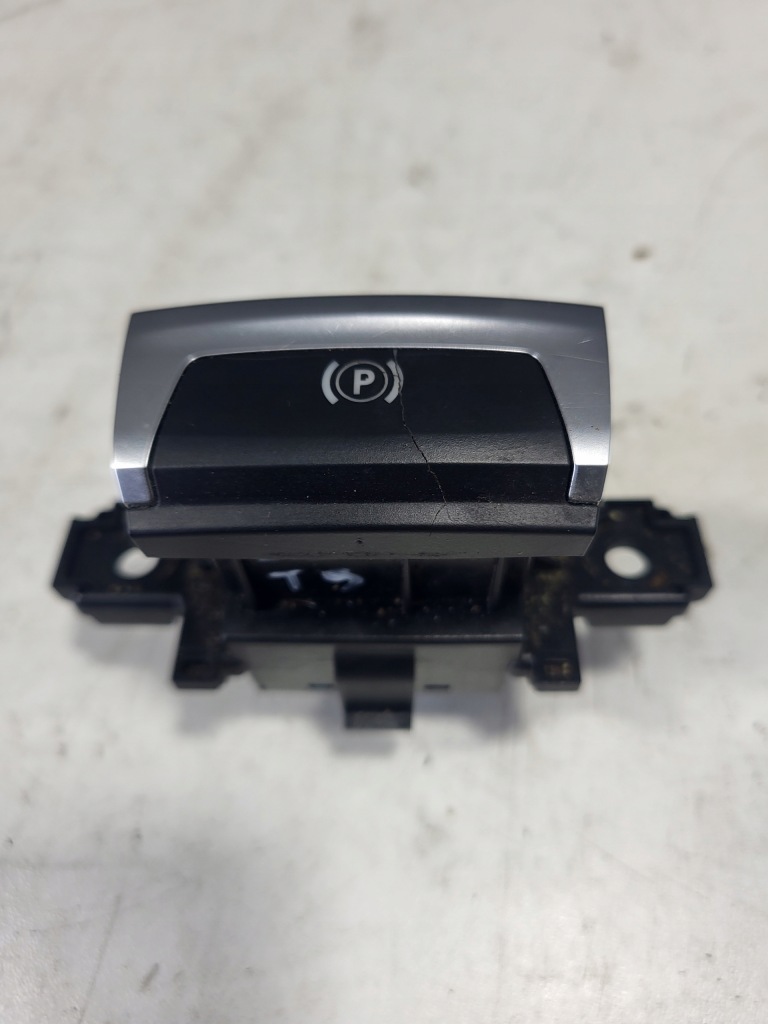 фото №1, Peugeot 308 ii t9 кнопка тормоза ручного