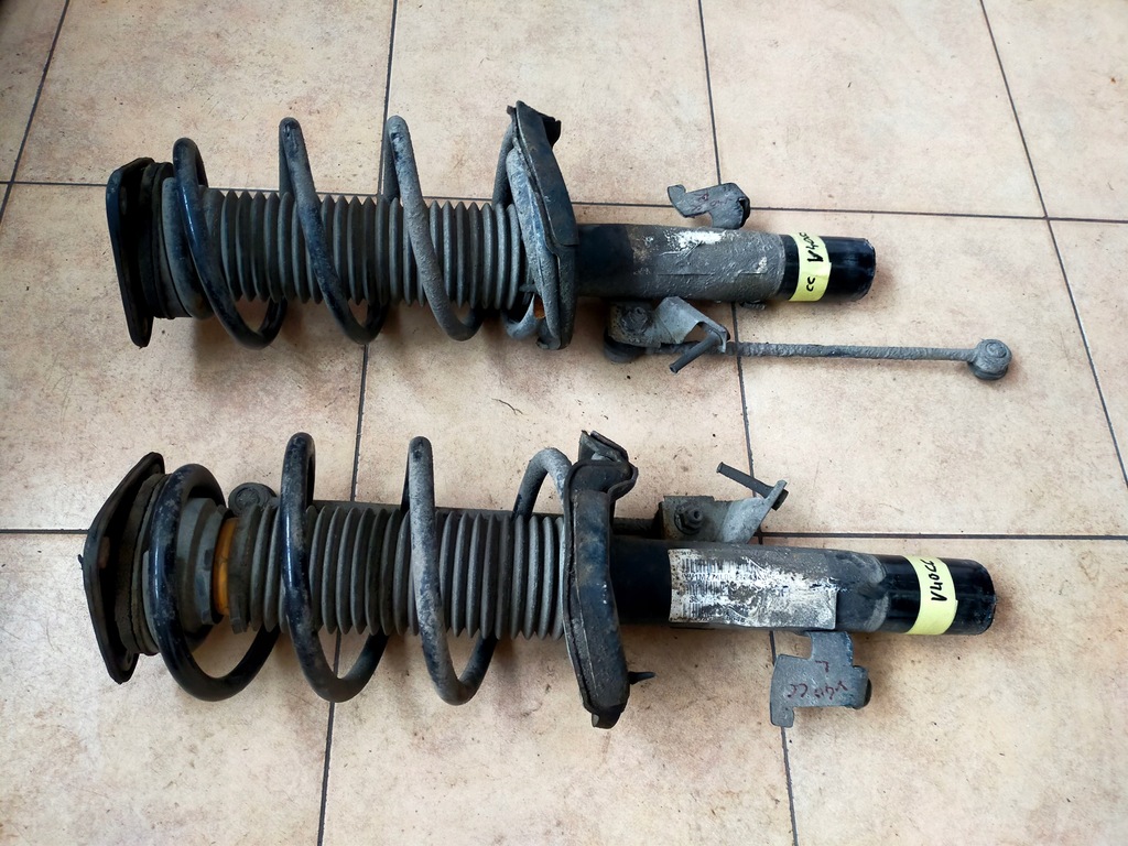 фото №1, Volvo v40 cross country 12- амортизатор лівий правий