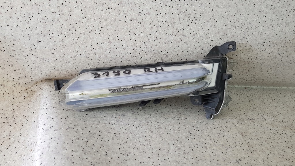 Купить Porsche panamera 971 правый противотуманная фара led drl 3190