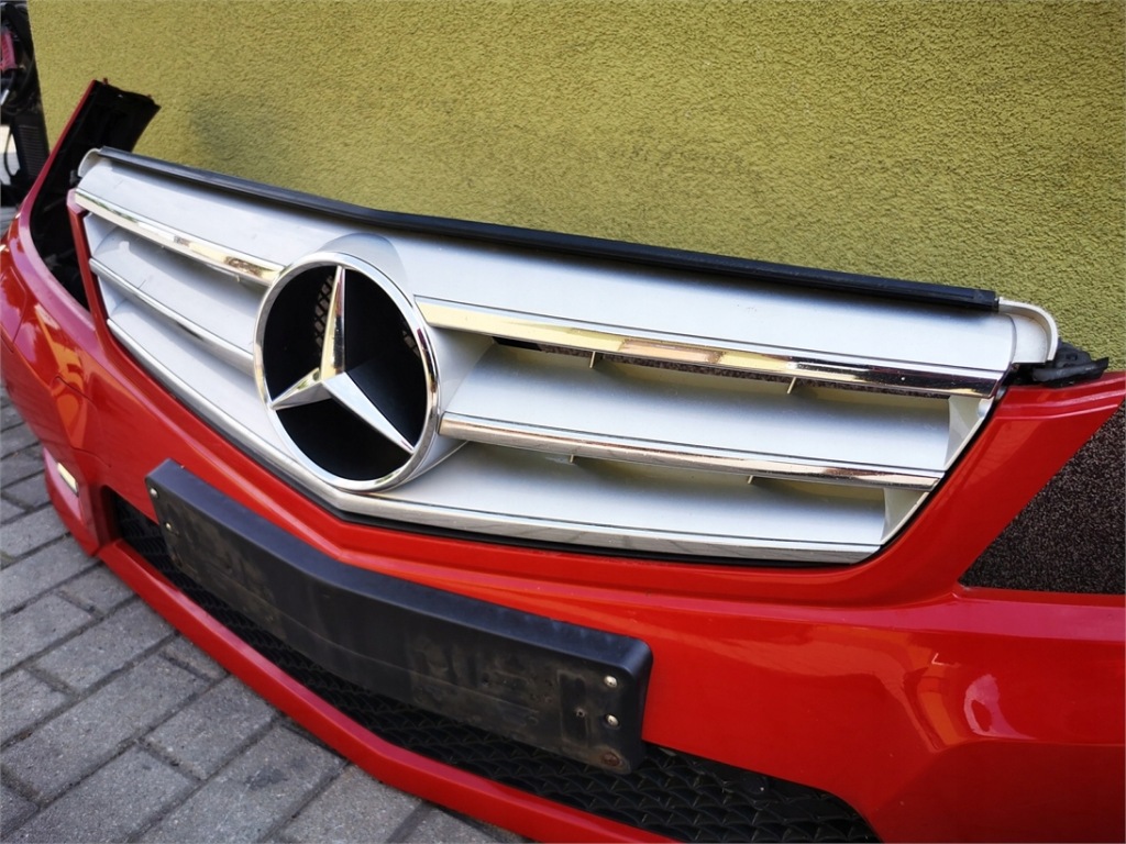 Mercedes c-klasa w204 седан рестайлинг  amg бампер перед комплектный  демонтаж с Разборки