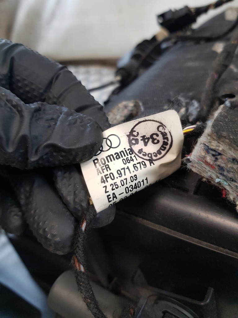 фото №14, Audi a6 c6 бардачок пасажира 4f1857035 + чейнджер