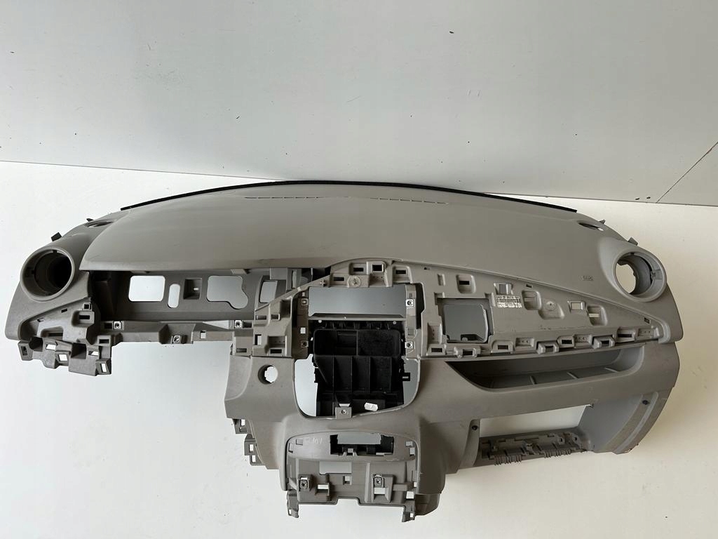 фото №1, Renault zoe панель приладів панель приладів 681000711r оригінал