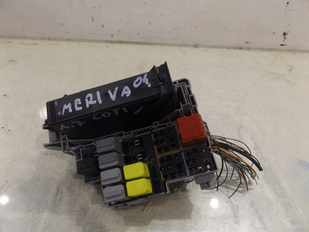 фото №1, Meriva a 1,7cdti коробка предохранителей
