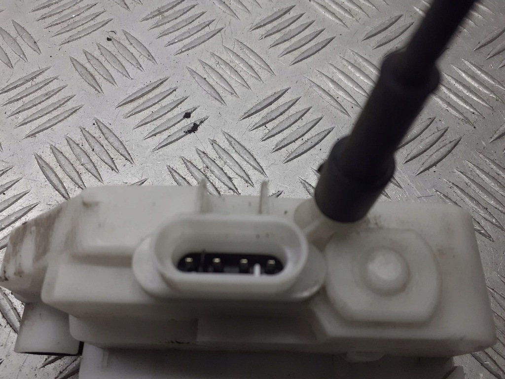 фото №4, Замок дверь центральный правый перед renault twingo ii 4pin