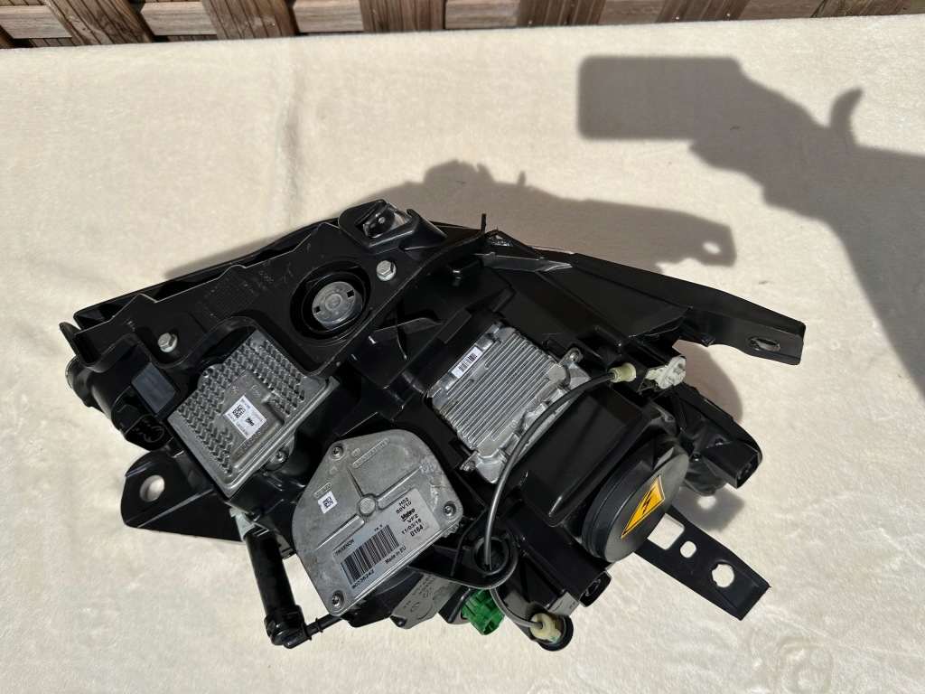 Купити Maserati quattroporte vi 13-16 ксенон ліва лампа америка поворотна m156