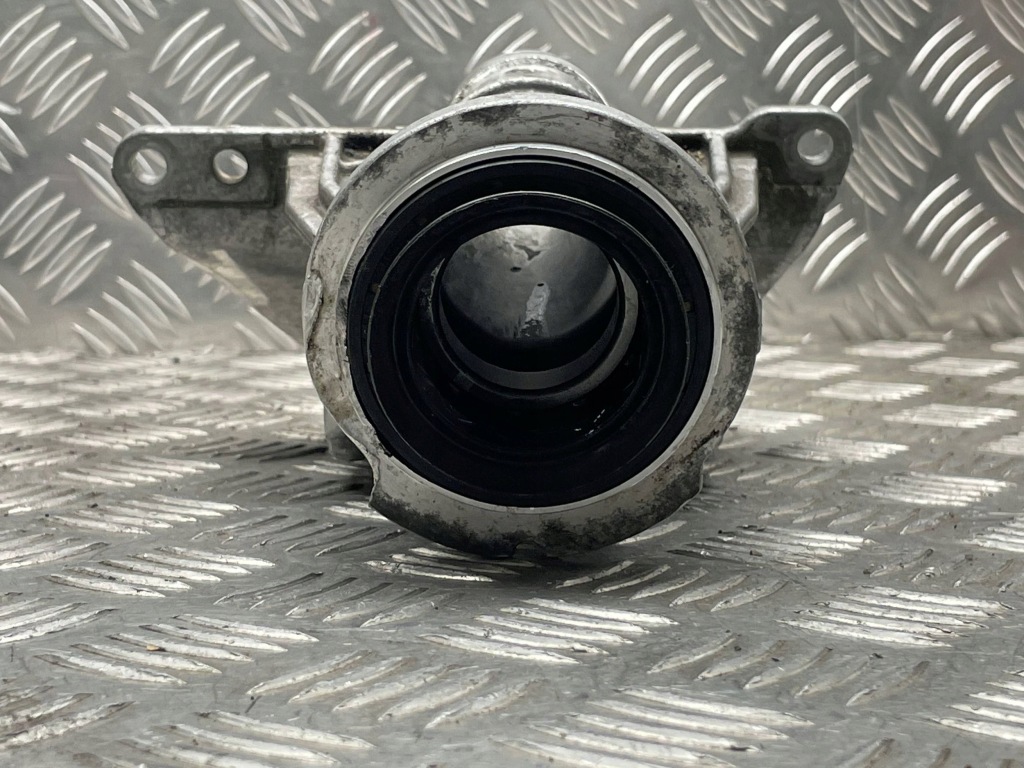 Bmw оригінальний номер 8639382 8639383 x3 g01 кронштейн кронштейн кронштейн піввісь Недорого