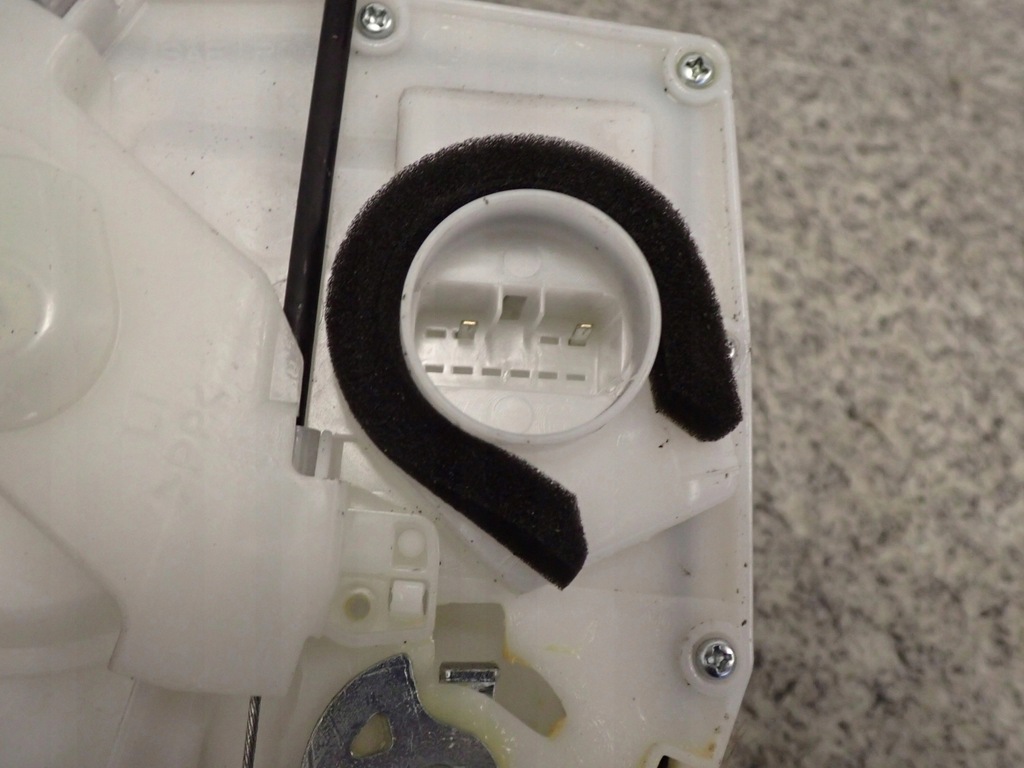 фото №5, Suzuki swift 10- mk7 замок дверь задняя задний левый