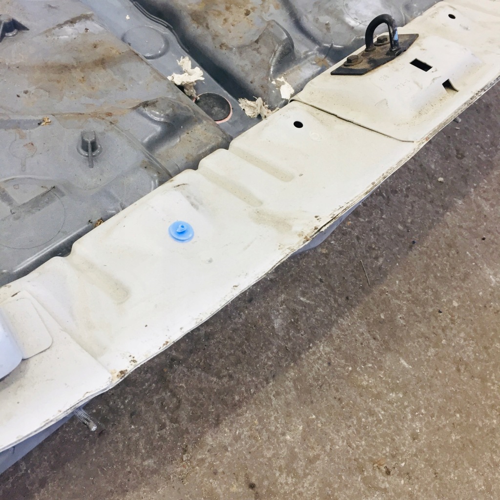 фото №7, Pas задний поддон пол peugeot 308 ii t9 sw adblue #132