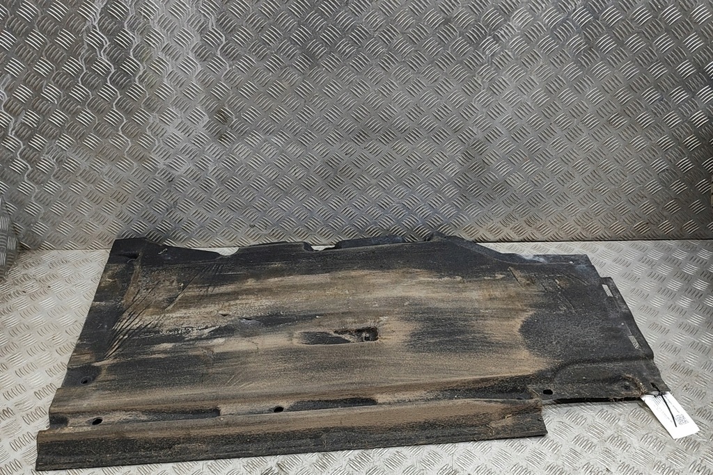 фото №5, Audi a4 rs4 avant b9 левая сторона защита подвеска 8w0825207b 2023 24884053