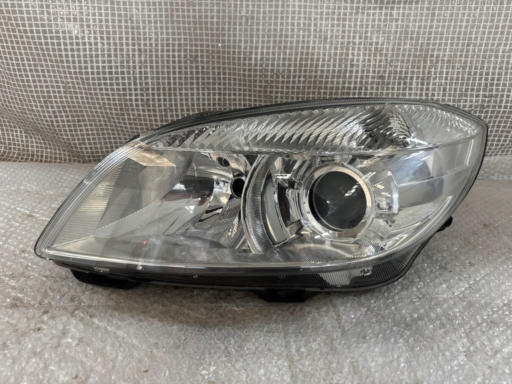 фото №1, Skoda fabia ii lift 11- левая лампа передняя