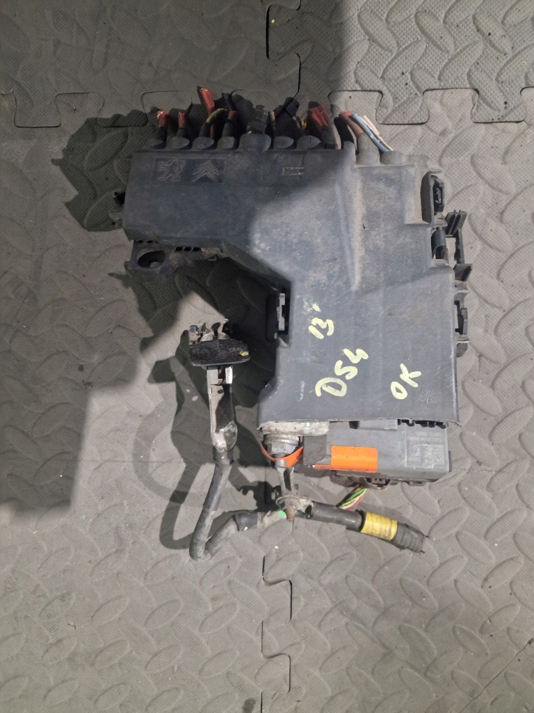 Купити Модуль блок керування напруги акумулятор citroen c4 ii ds4 9665878380 g06