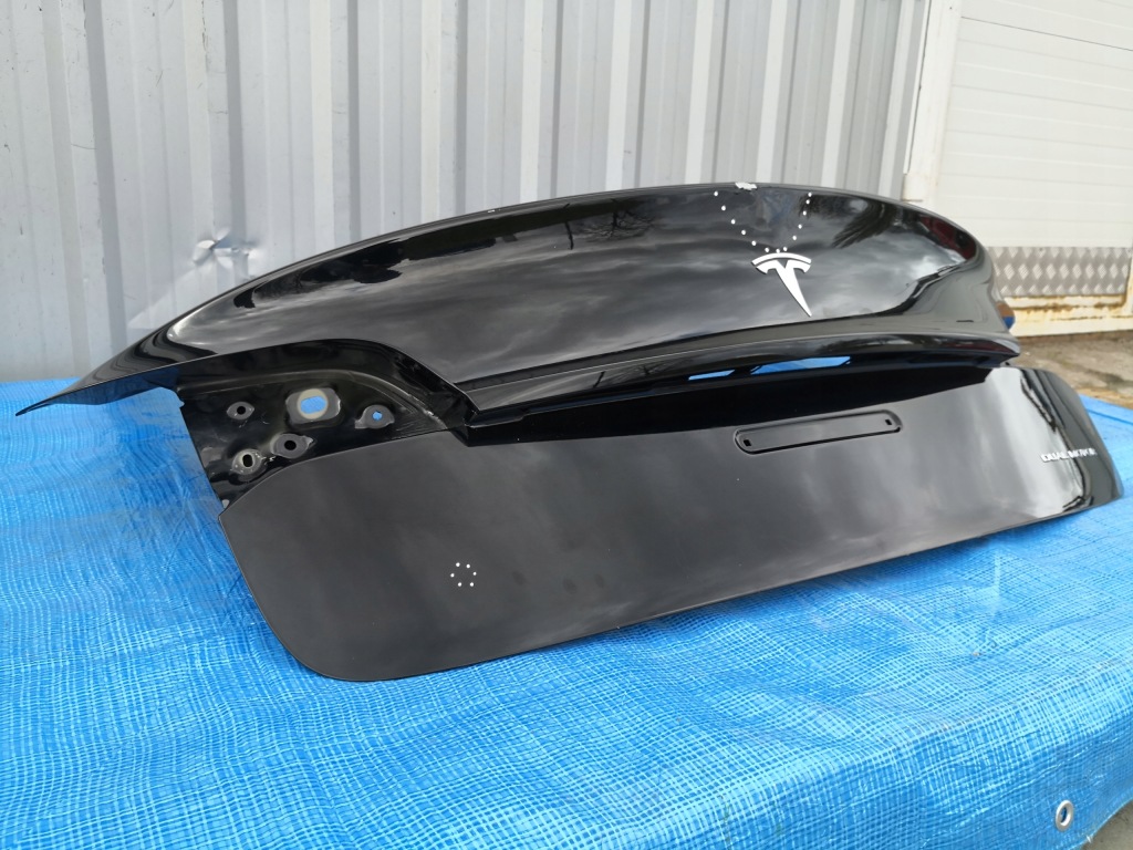 Tesla model 3 задня кришка багажника багажника задній Недорого