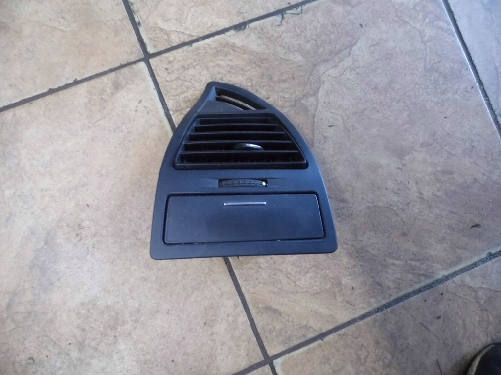 фото №1, Citroen c4 1.6b 05' coupe решётка обдув левый перед