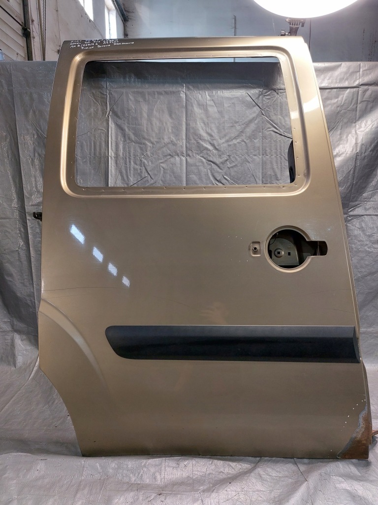 фото №1, Дверь сдвижные правое задние fiat doblo i lift 716