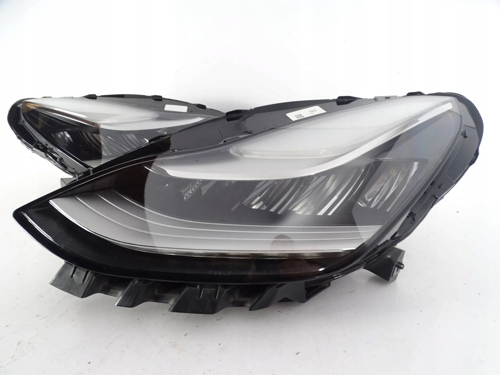 фото №3, Лампа перед передняя левая tesla 3 full led