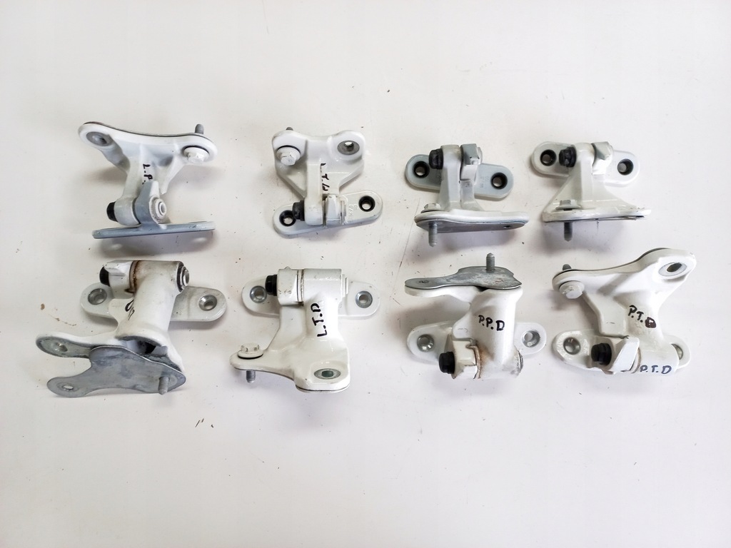 фото №1, Петля петли дверь перед задняя mercedes cla w117